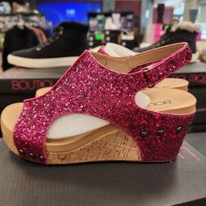 CORKYS Carley Glitter Peep Toe Wedge Sandals Fuchsia Pink Size 9 NEW